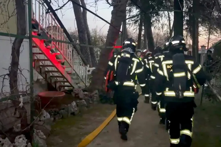 V domu starejših občanov umrli dve ženski, 18 poškodovanih