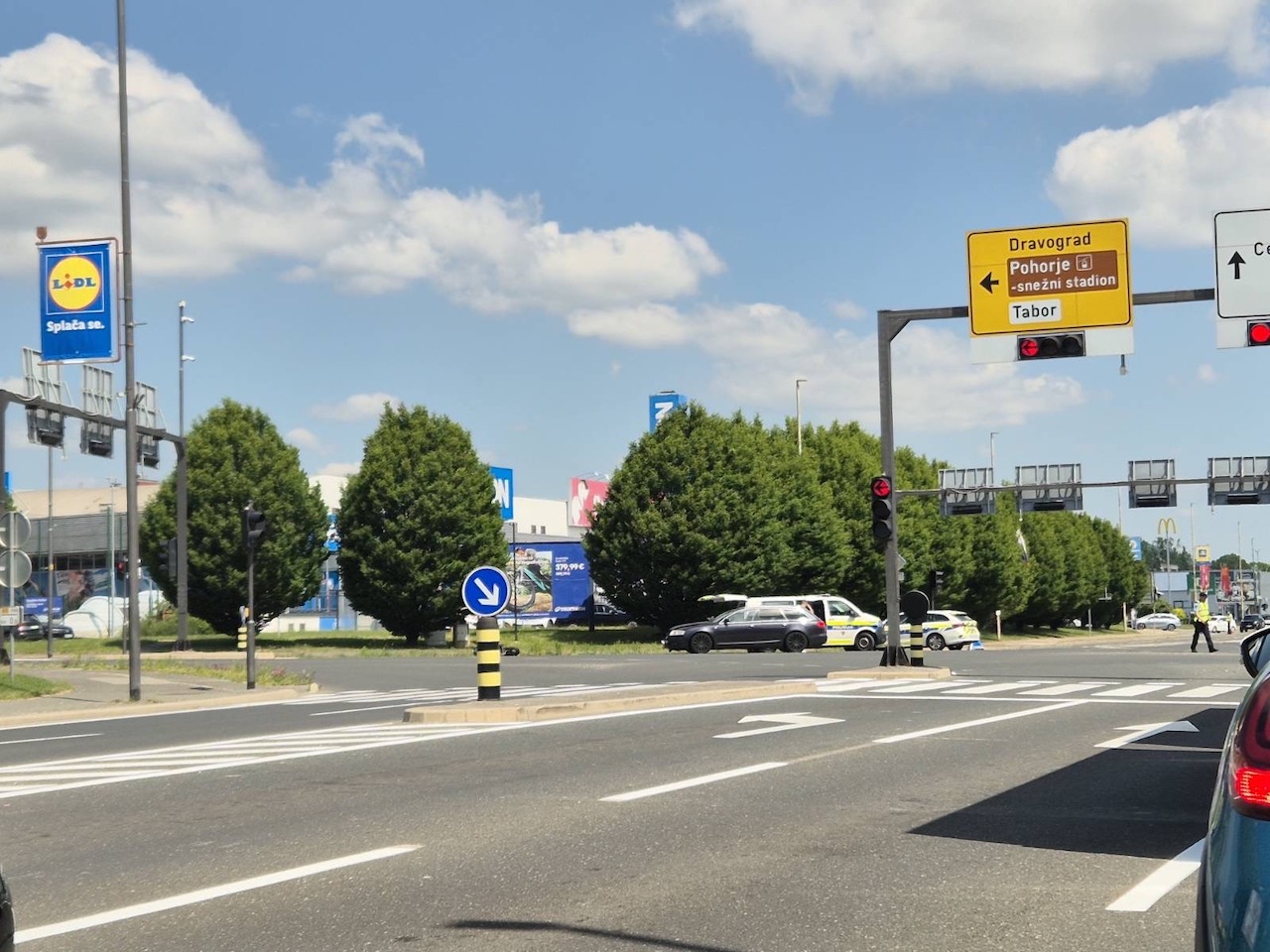 Prometna nesreča na Tržaški: Križišče ni prevozno