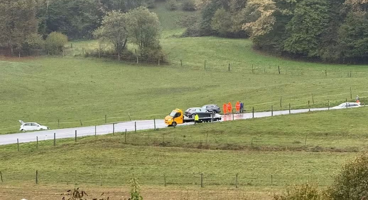 V nesreči trčila štiri vozila, trije poškodovani končali v bolnišnici