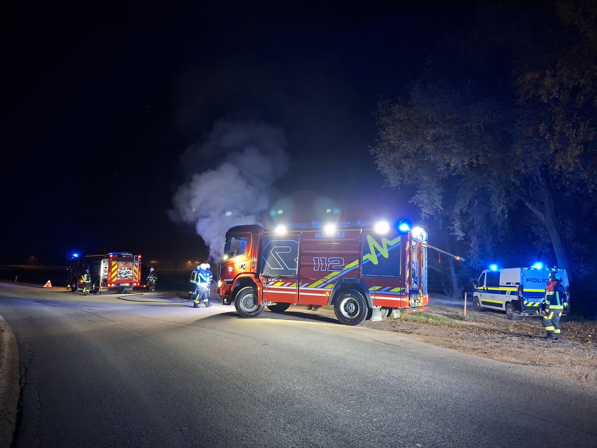 FOTO: Kaj se je zgodilo ponoči? Na Štajerskem pogorela avtobusna postaja