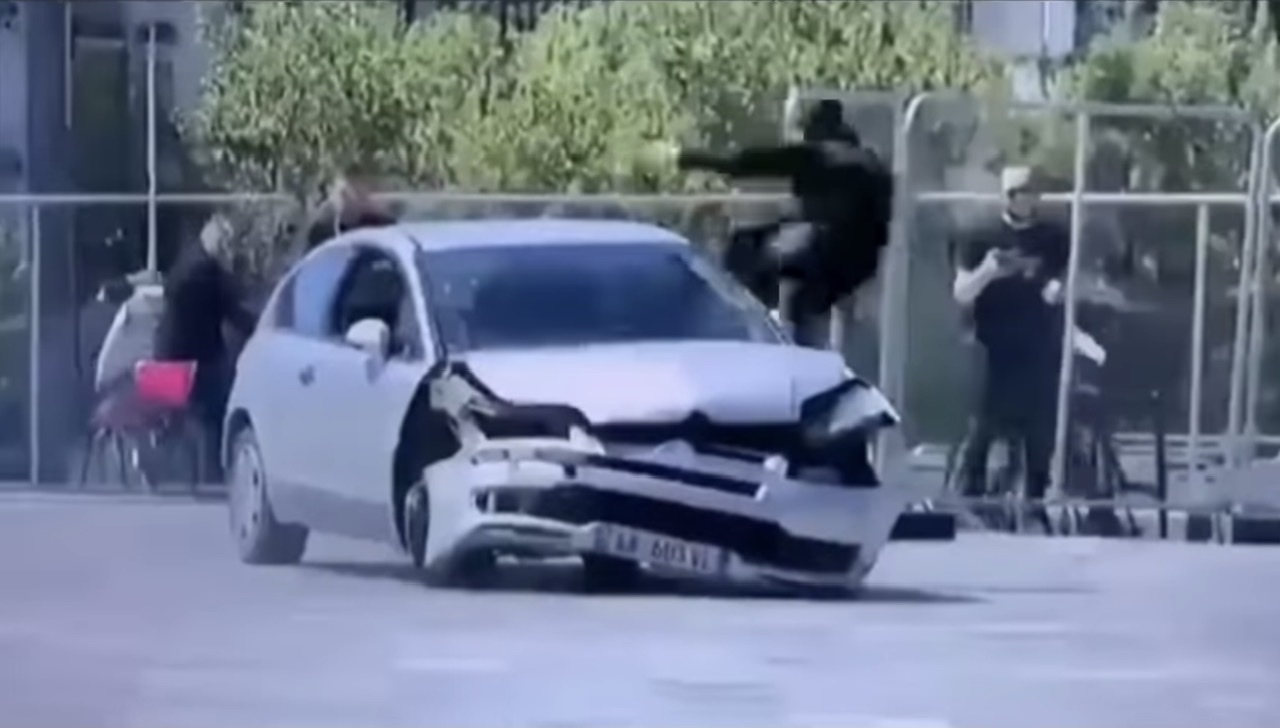 VIDEO: &#8220;Albanski Bruce Lee&#8221; preprečil grozovit pokol v središču Tirane