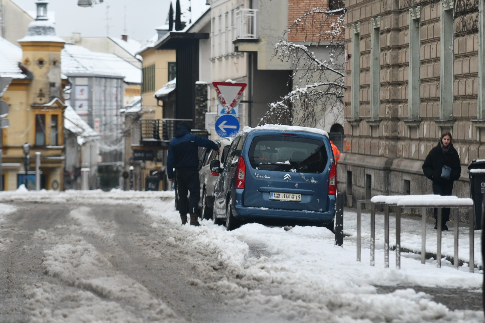 Meteorologi svarijo: Pozabite na pomlad, zima šele zdaj kaže prave zobe