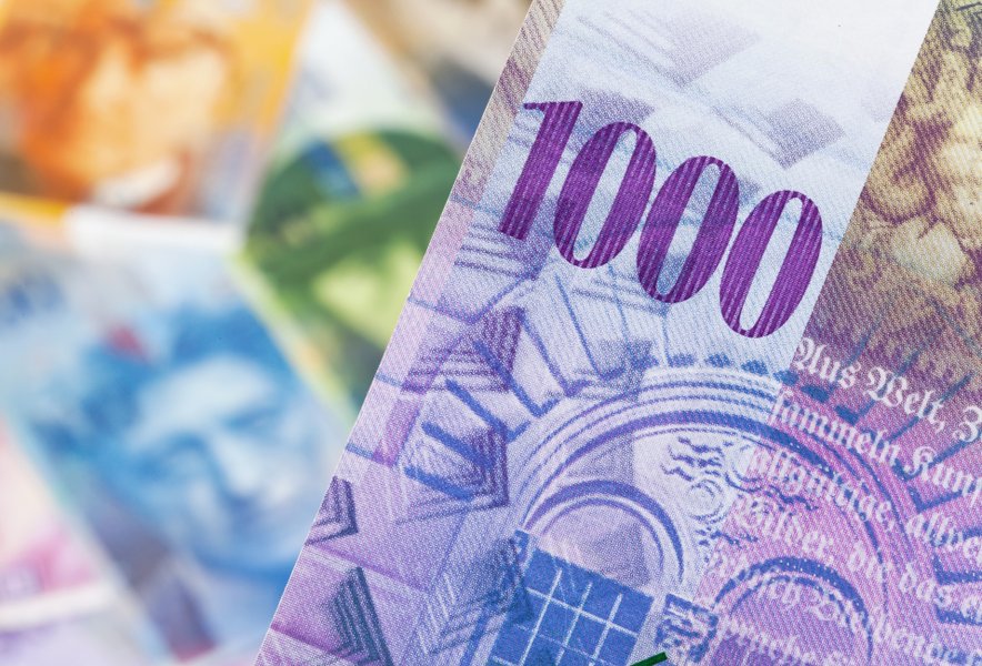 Sodnica, ki je presojala o kreditih v frankih, oproščena disciplinskega očitka