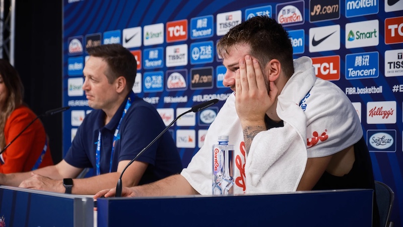 V besedni dvoboj s trenerjem se je zapletel tudi Luka Dončić
