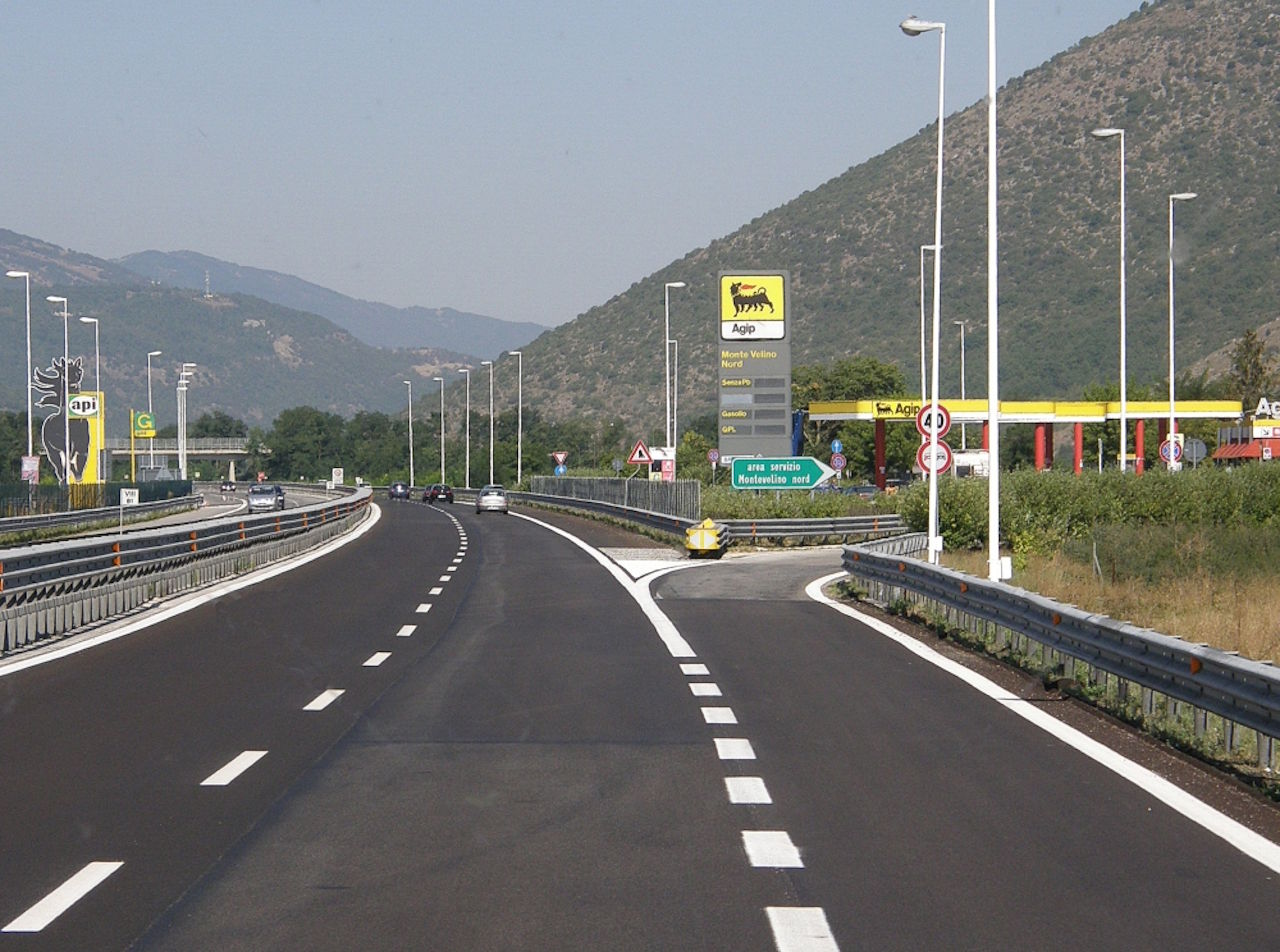 Cene goriva v Italiji v nebo, premium dizel že pri 3,159 evra