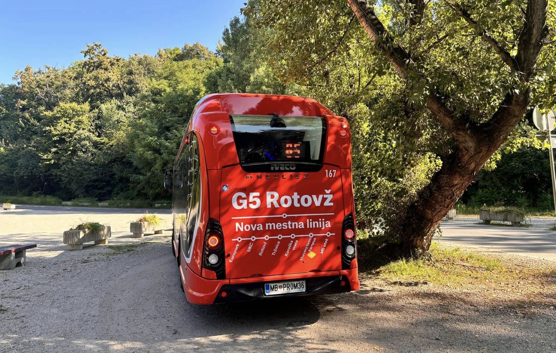 Brezplačni avtobusi po Mariboru ta vikend: Preverite, kje se bodo lahko vsi vozili brezplačno