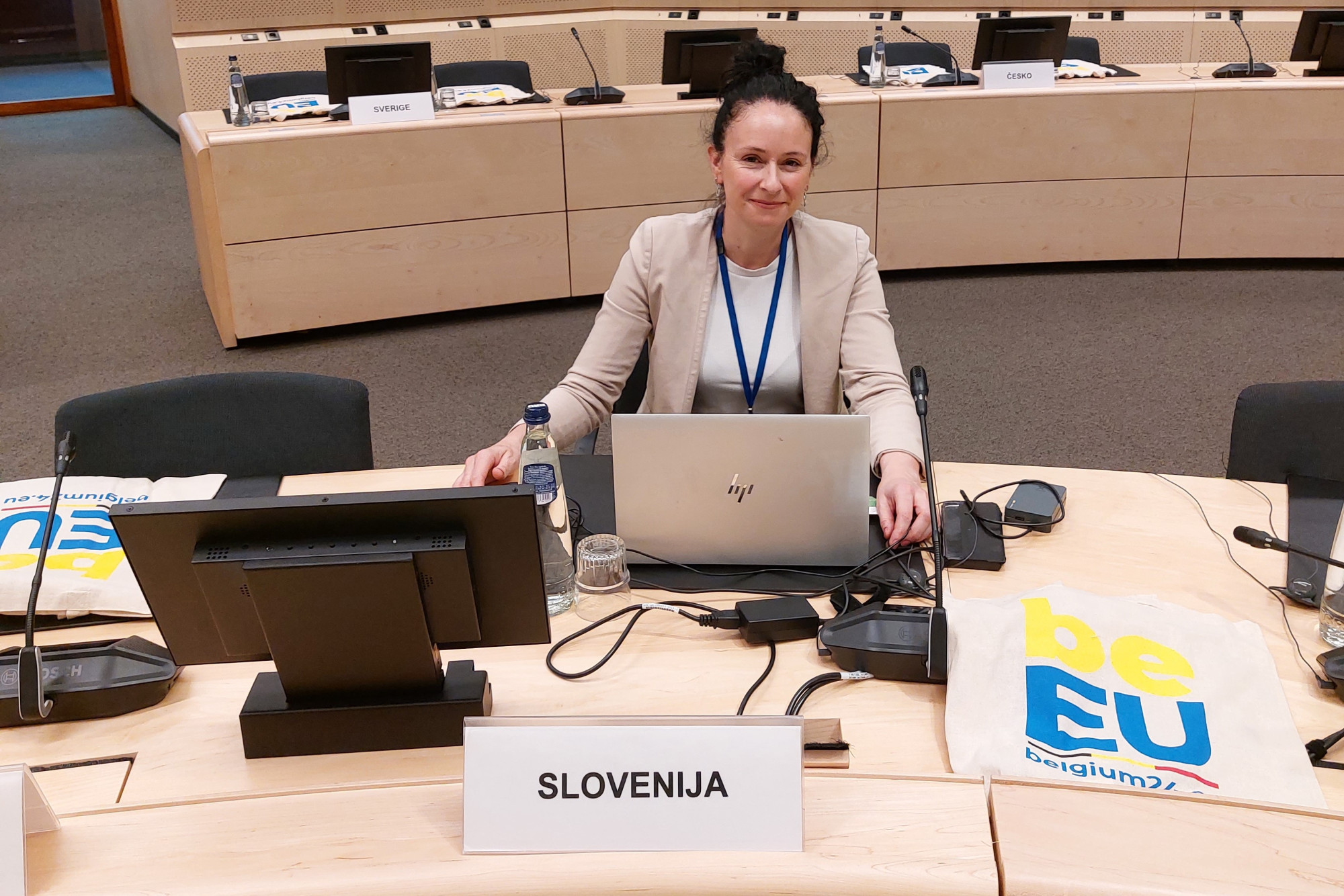 Neuradno: Generalna direktorica Uprave za varno hrano odstopila zaradi uhajanja osebnih podatkov