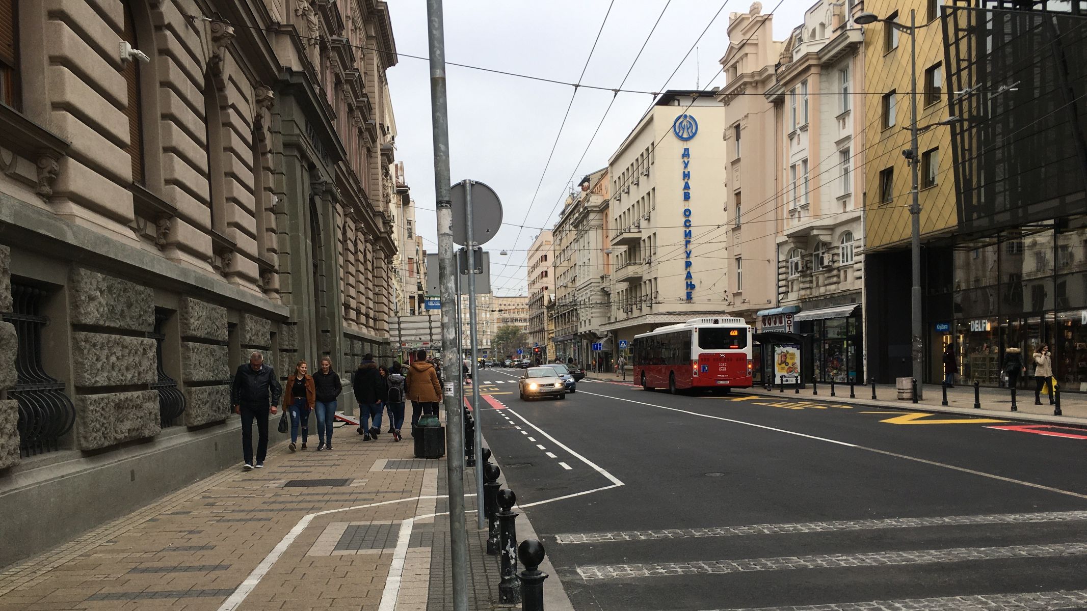 Država družinam ponuja 20.000 evrov za reševanje stanovanjskega vprašanja