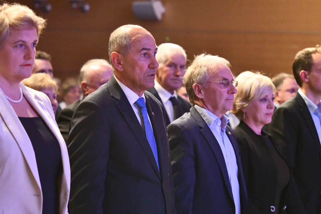 Zdaj tudi uradno: Vložena kandidatura Janeza Janše za predsednika vlade