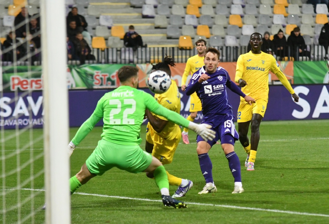 FOTO: Ilicali v Ljudskem vrtu videl prvo zmago novega trenerja