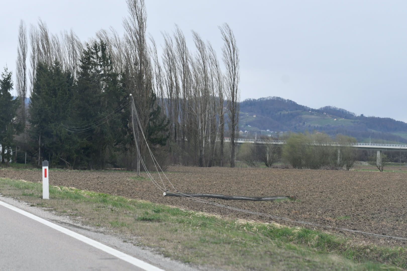 Elektro Maribor: Zaradi težkih razmer boste na teh območjih danes žal brez elektrike
