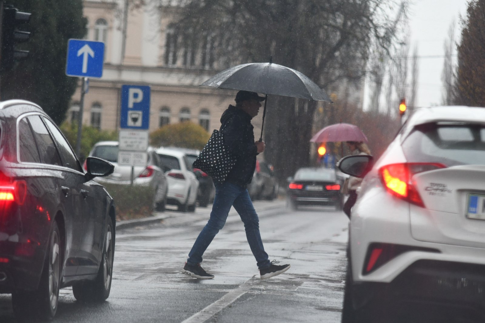 Veter se končno umirja, a meteorologi že svarijo pred novim vremenskim preobratom...