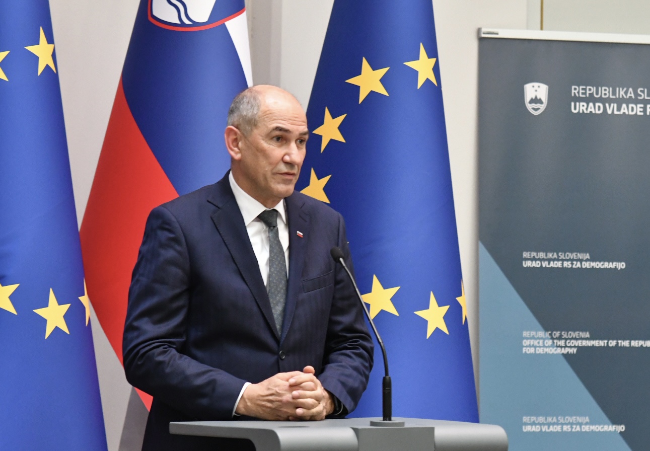 SDS potrdil vsebinski del: Kaj prinaša koalicijska pogodba Janeza Janše?
