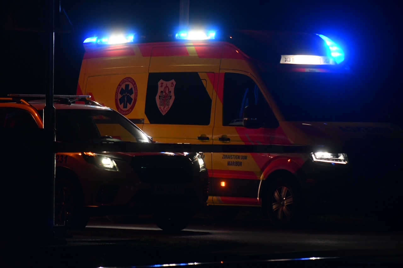 Hudo poškodovan in neodziven obležal na Ptuju, okoliščine še preiskujejo