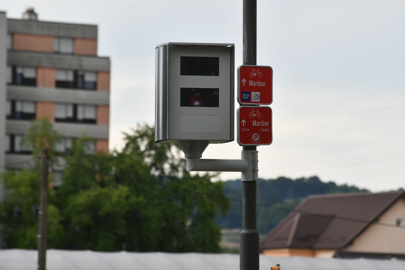 Radar v Mariboru se znova seli: Kje bo (znova) prežal na voznike?