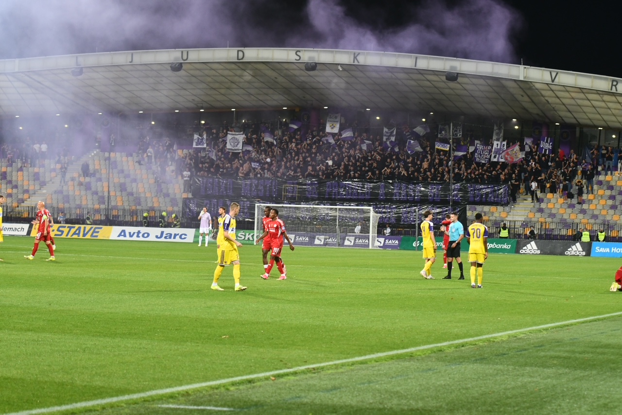 NK Maribor z najvišjo kaznijo, Zeljković ostal brez vodenja naslednje tekme