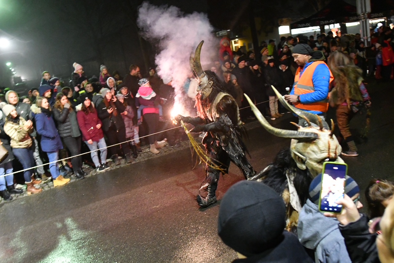 Rogovi, bakle in tradicija: Parklji prihajajo v Kungoto in Lenart