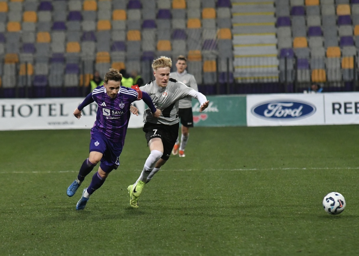 FOTO: NK Maribor v Ljudskem vrtu ni dovolil presenečenja