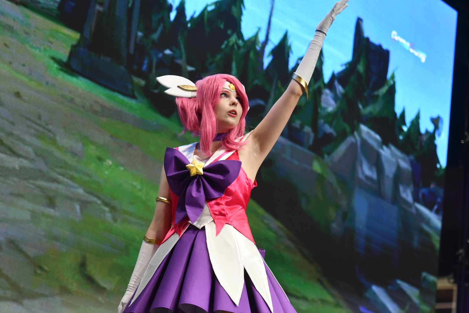 Ko Maribor postane prestolnica fantazije: Navdušila mlada Ptujčanka, ki 'živi' za cosplay (FOTO)