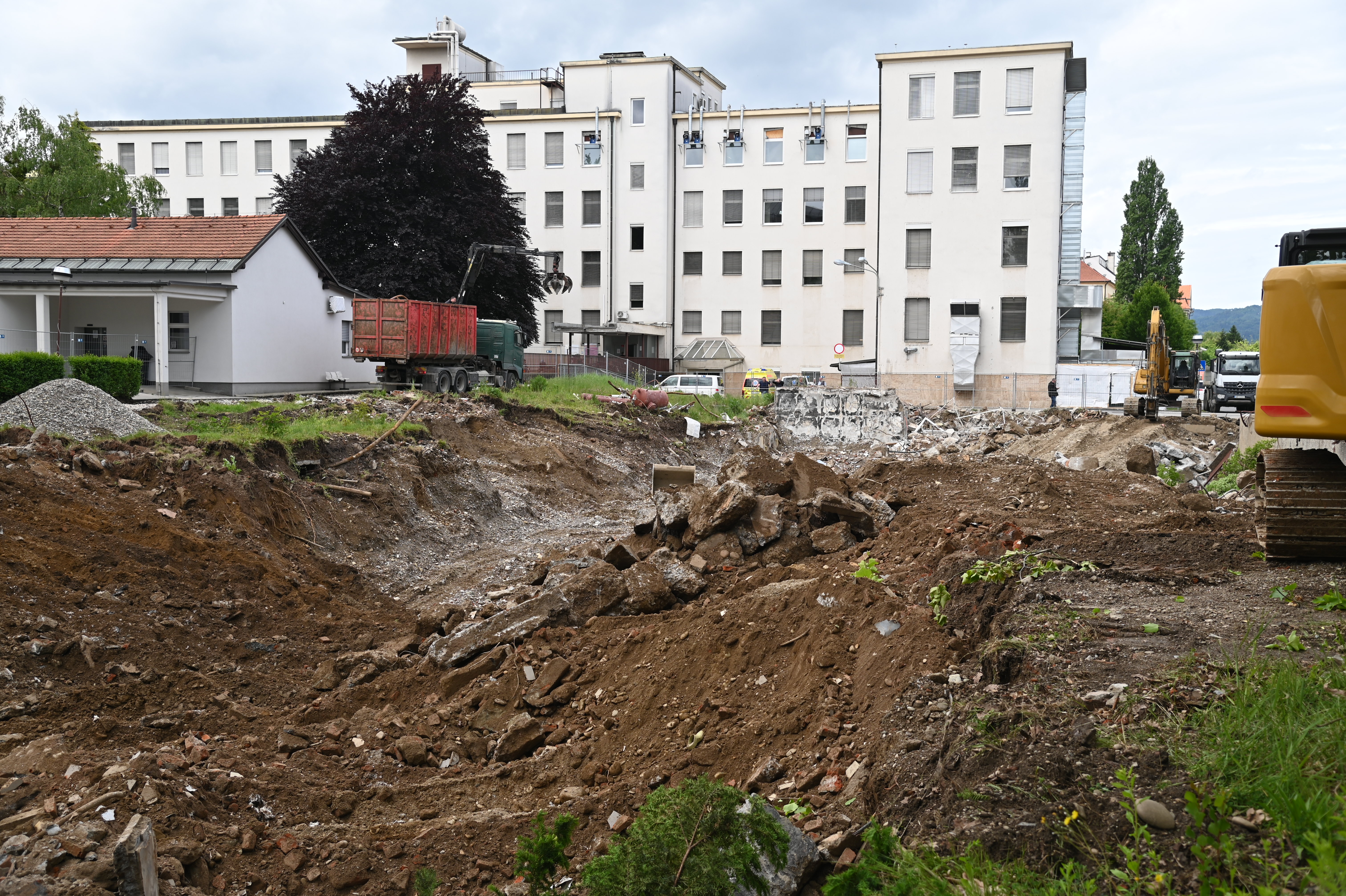 Pomembno za obiskovalce UKC Maribor: Velike spremembe prometnega režima