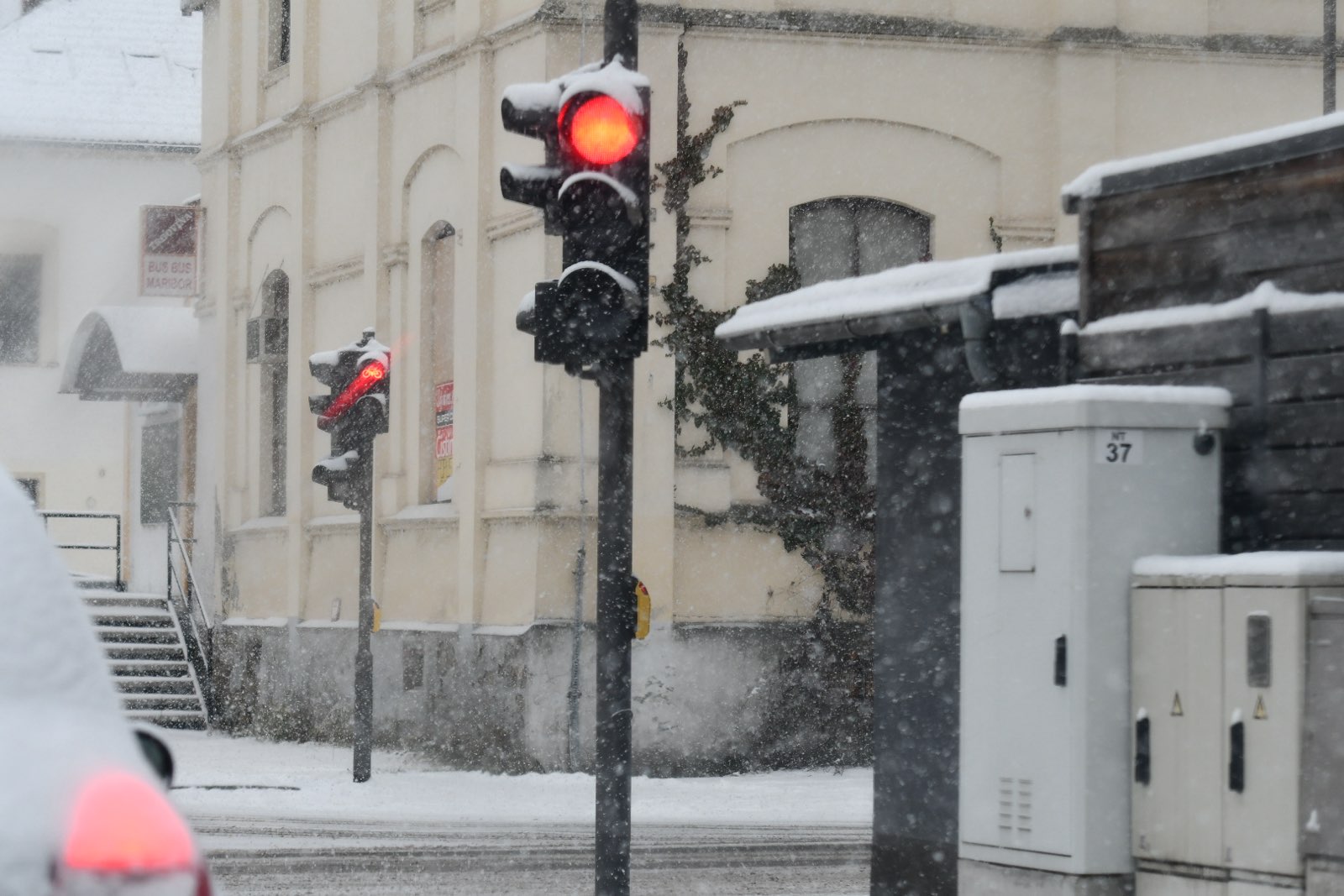 Meteorologi opozarjajo, da se bliža zelo občutna ohladitev: Nižine bi lahko pobelil sneg