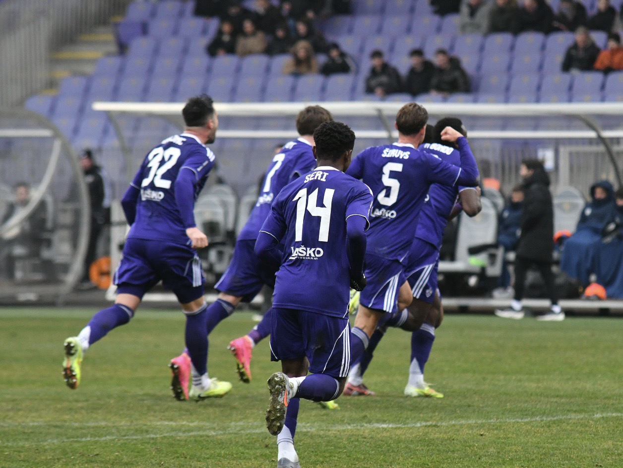 Mariborčani v prvih 30 minutah zapečatili usodo Mure