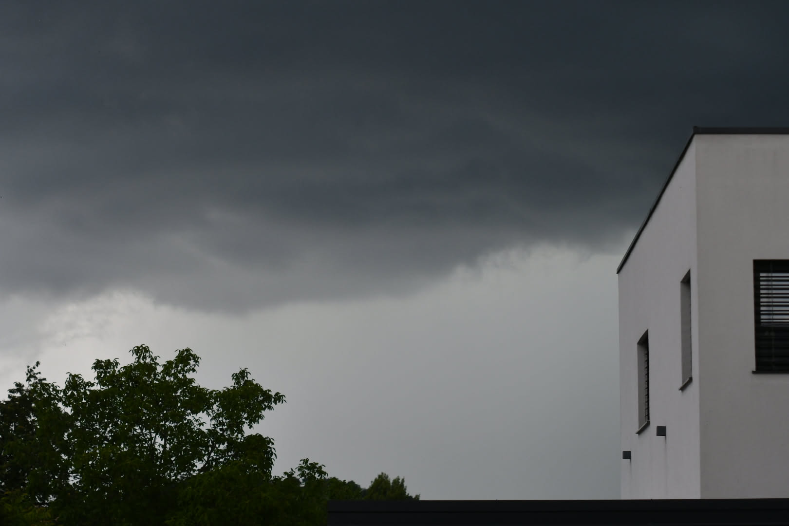 Meteorologi končno vedo, kdaj nas čaka osvežitev: A z njo prihajajo močnejše nevihte