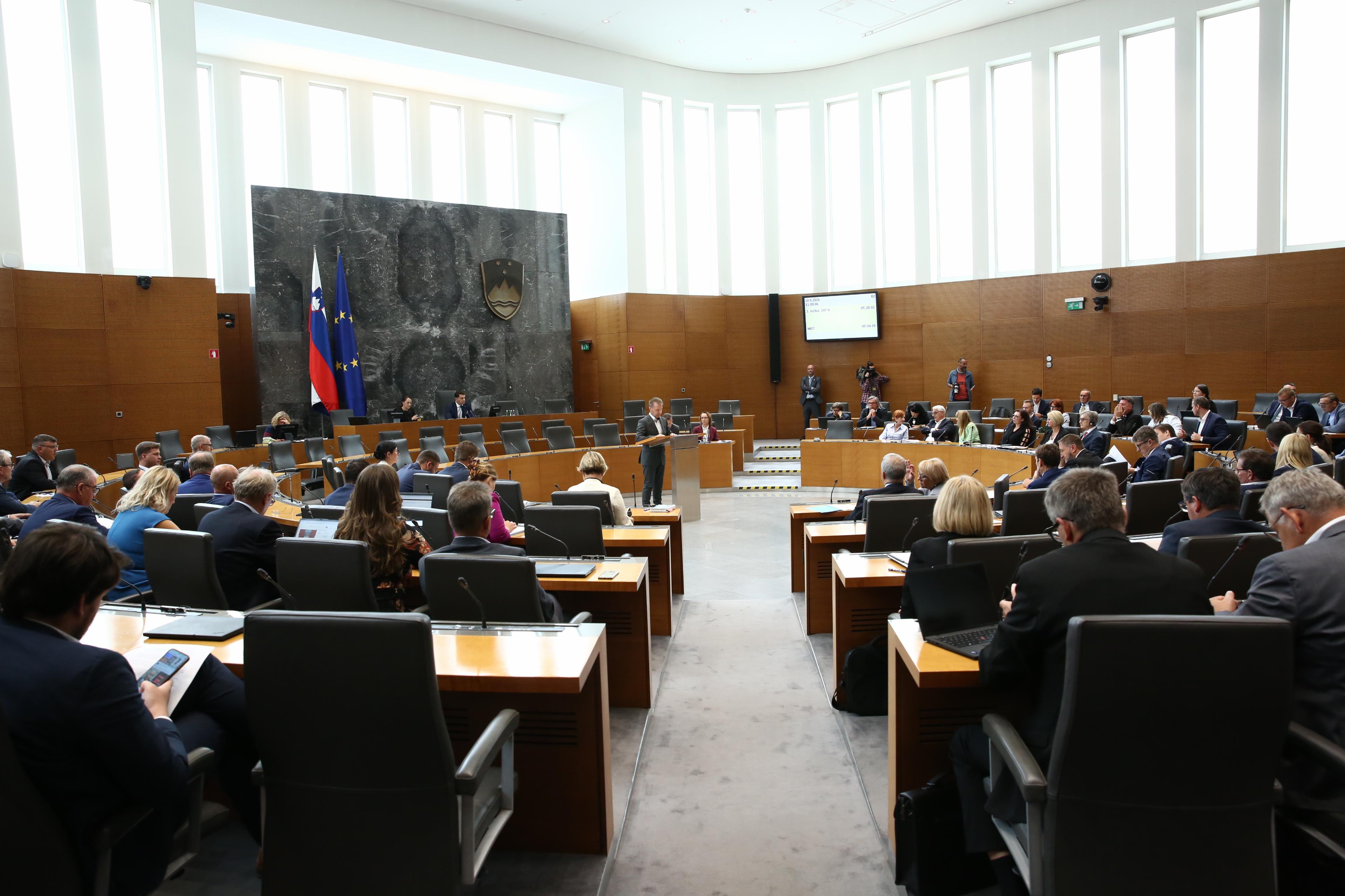 DZ sprejel zakon o Skoku: Kaj prinaša nova ureditev pregona korupcije?