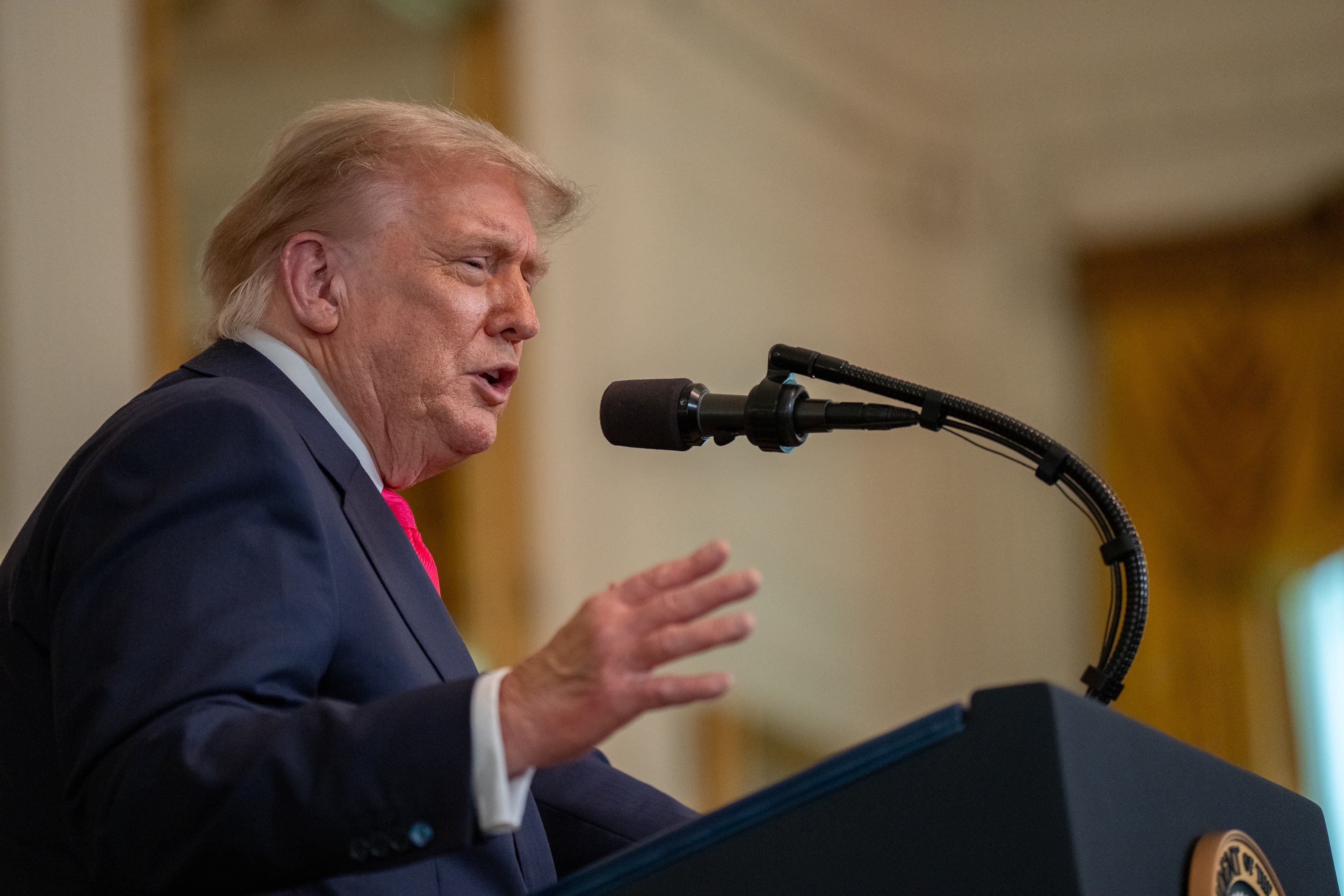 "Ena najbolj drznih reševalnih akcij v zgodovini": Američani v Iranu rešili pogrešanega pilota