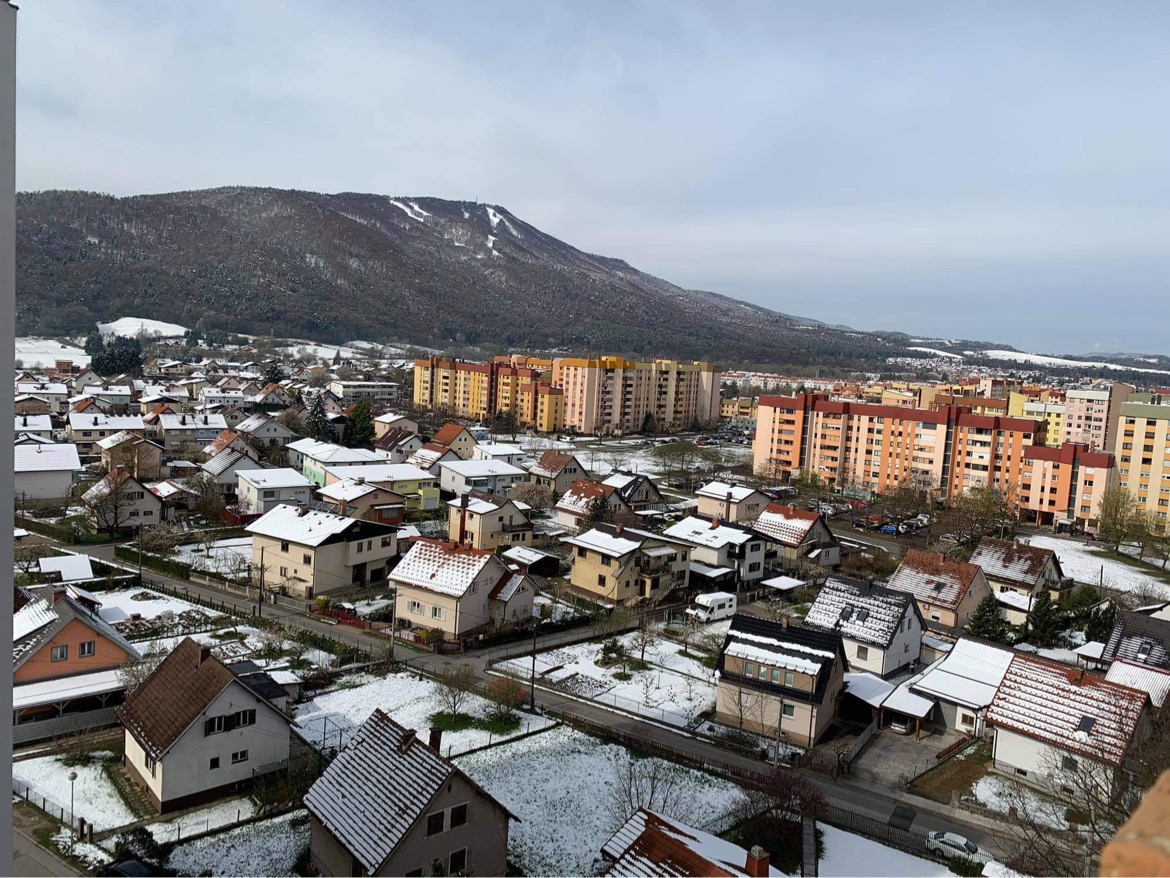 Vikend prinaša sončno in toplo vreme, prihodnji teden pa sneg do nižin?