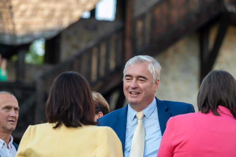 Milan Zver uspel na Sodišču EU, Janša: "Čas za odstope in temeljito reformo se bliža"