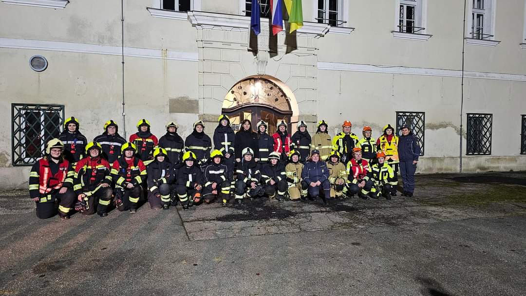 Na vaji v Svečini gasilke pokazale, da so enakovredne partnerice