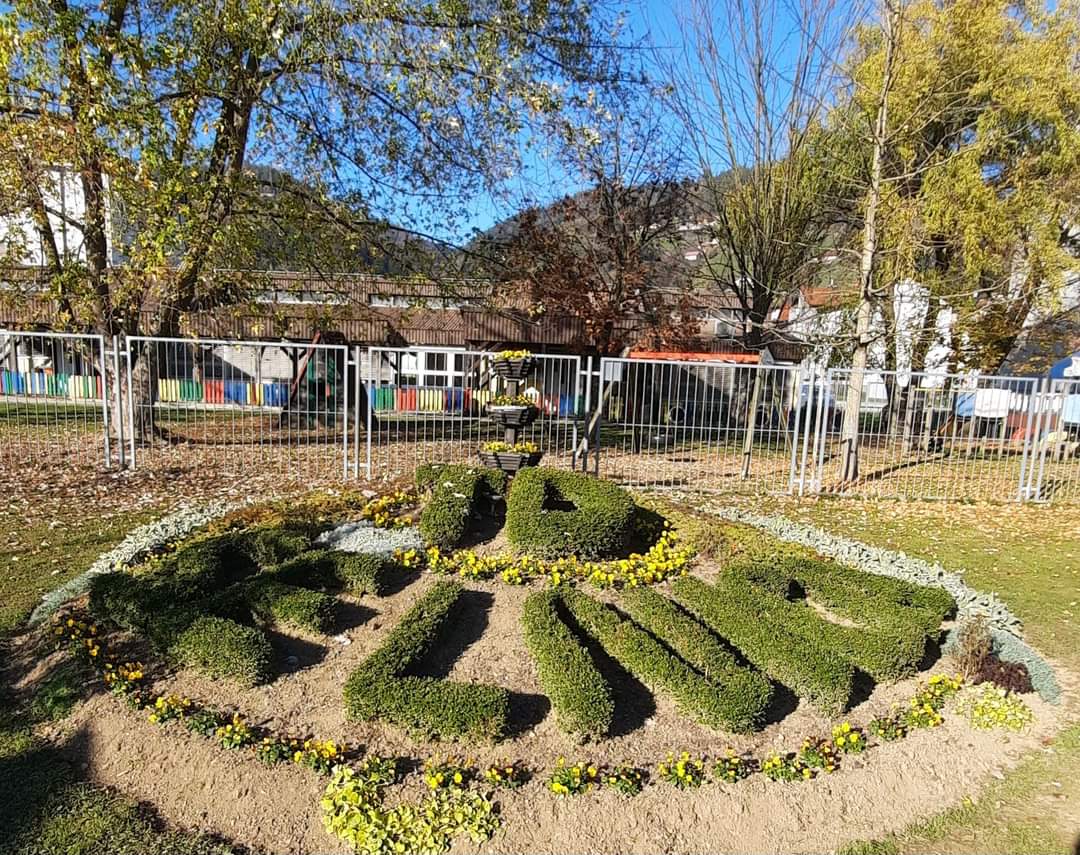 Selnica zahvaljujoč prostovoljcem zaživela v jesenskih barvah