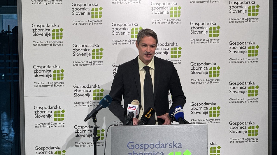 Zaradi tega vlado pozivajo k takojšnjemu ukrepanju