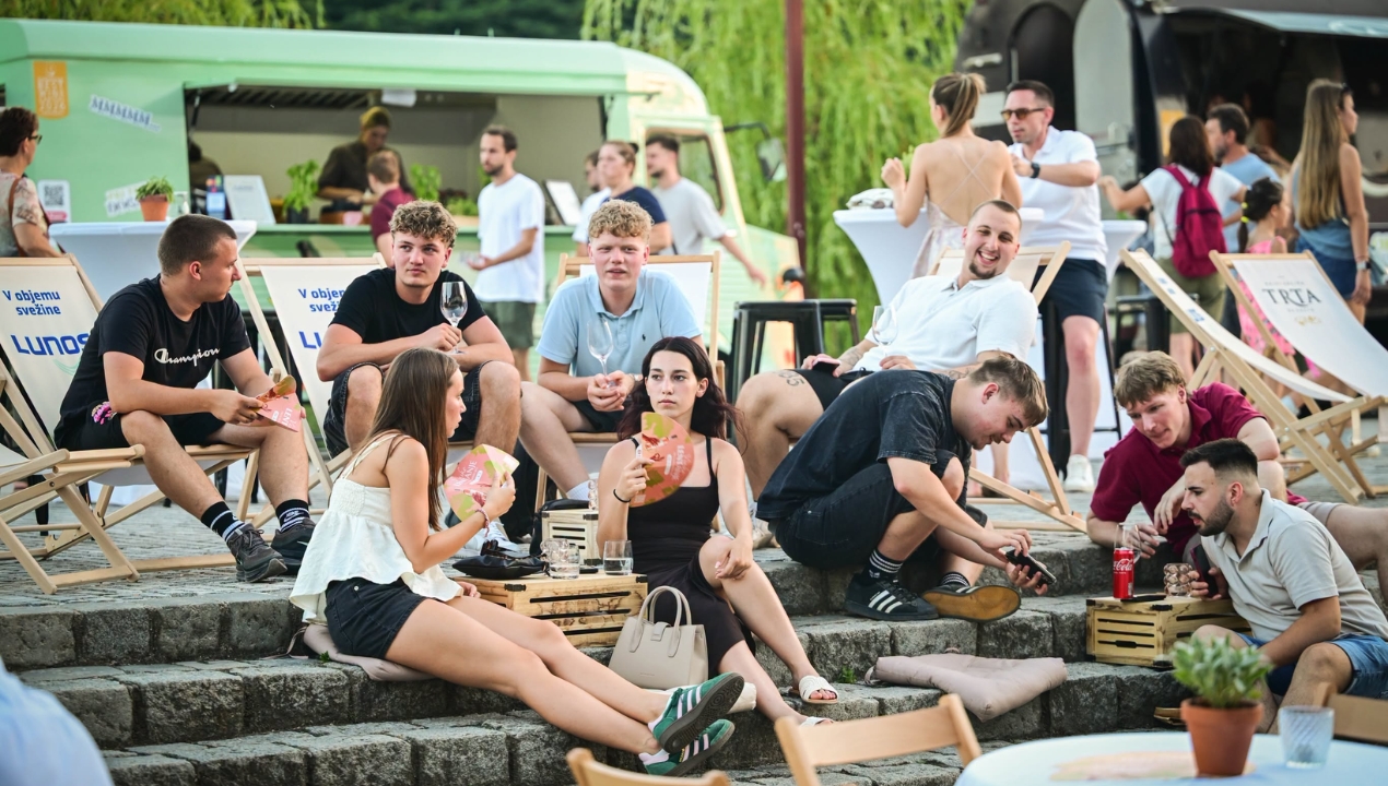 Pri Najstarejši trti se je začelo novo poletno poglavje