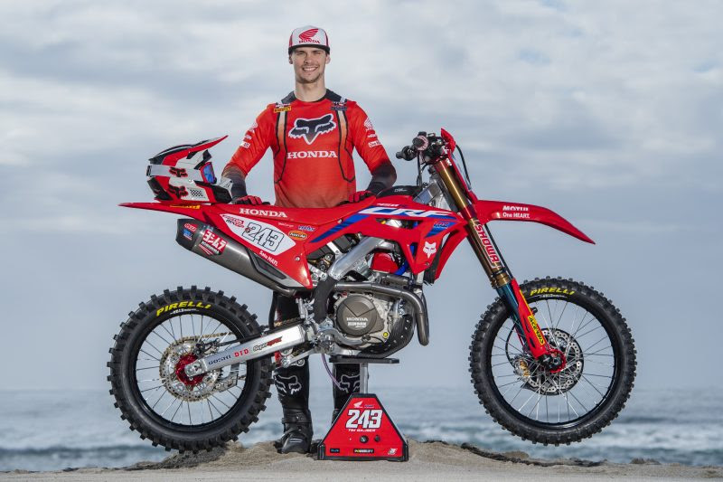 Tim Gajser po operaciji končno dobil zdravniško dovoljenje za dirkanje