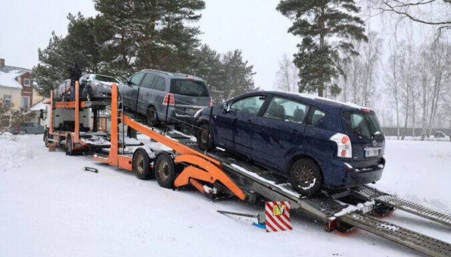 Pijanim voznikom zasegli vozila in jih podarili Ukrajini