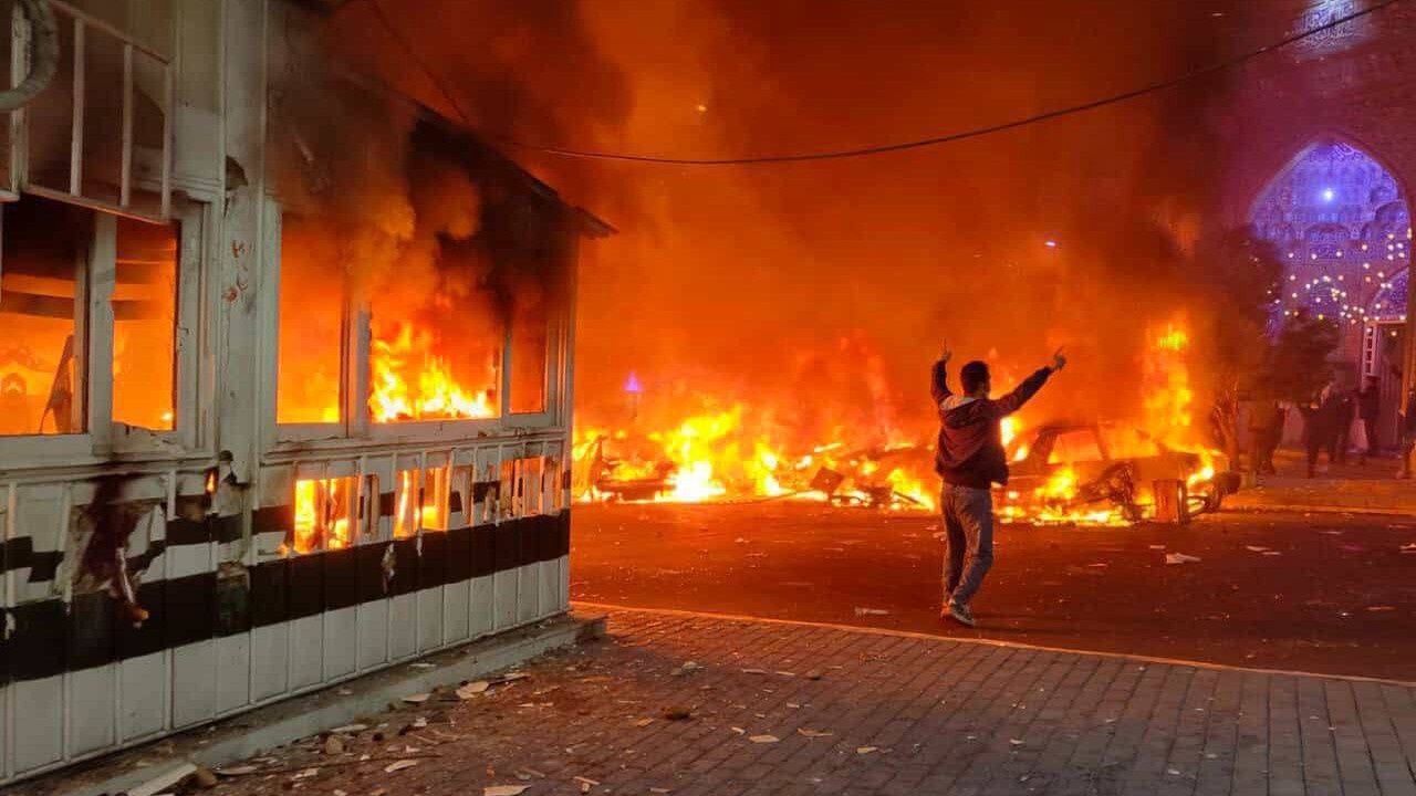 "V Iranu se odvija pokol. Svet mora ukrepati zdaj" (VIDEO)