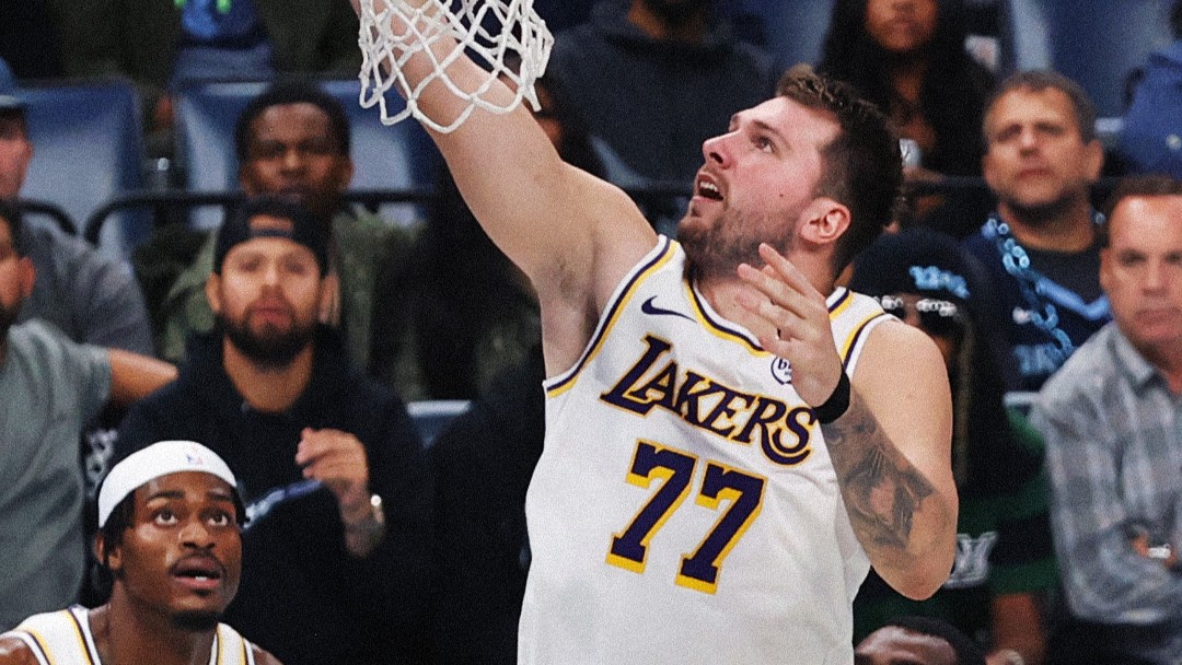 Dončićeva predstava za zgodovino: S 44 točkami zrežiral epski preobrat Lakersov