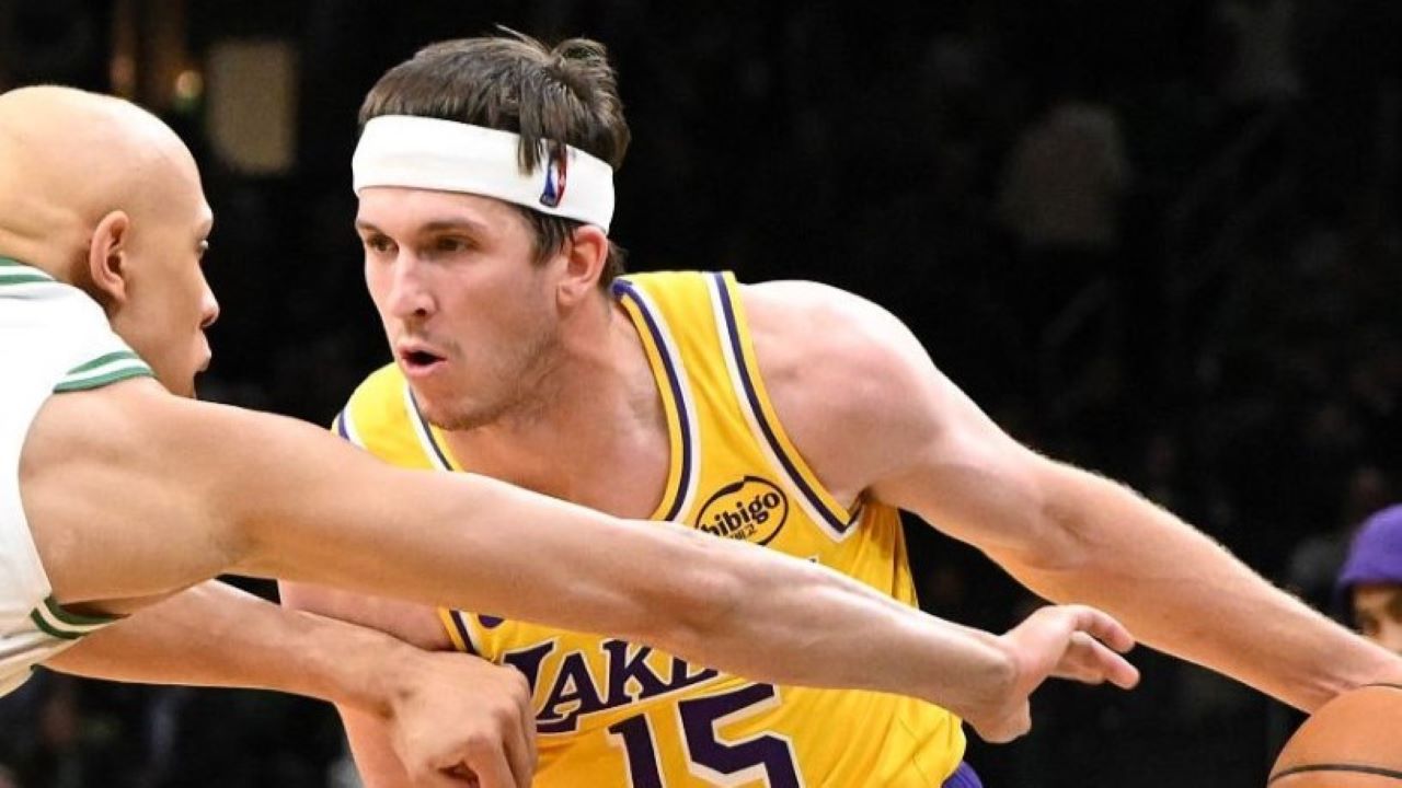 Odsotnost Dončića in Jamesa Celticsom omogočila lahko zmago z rekordnim številom trojk