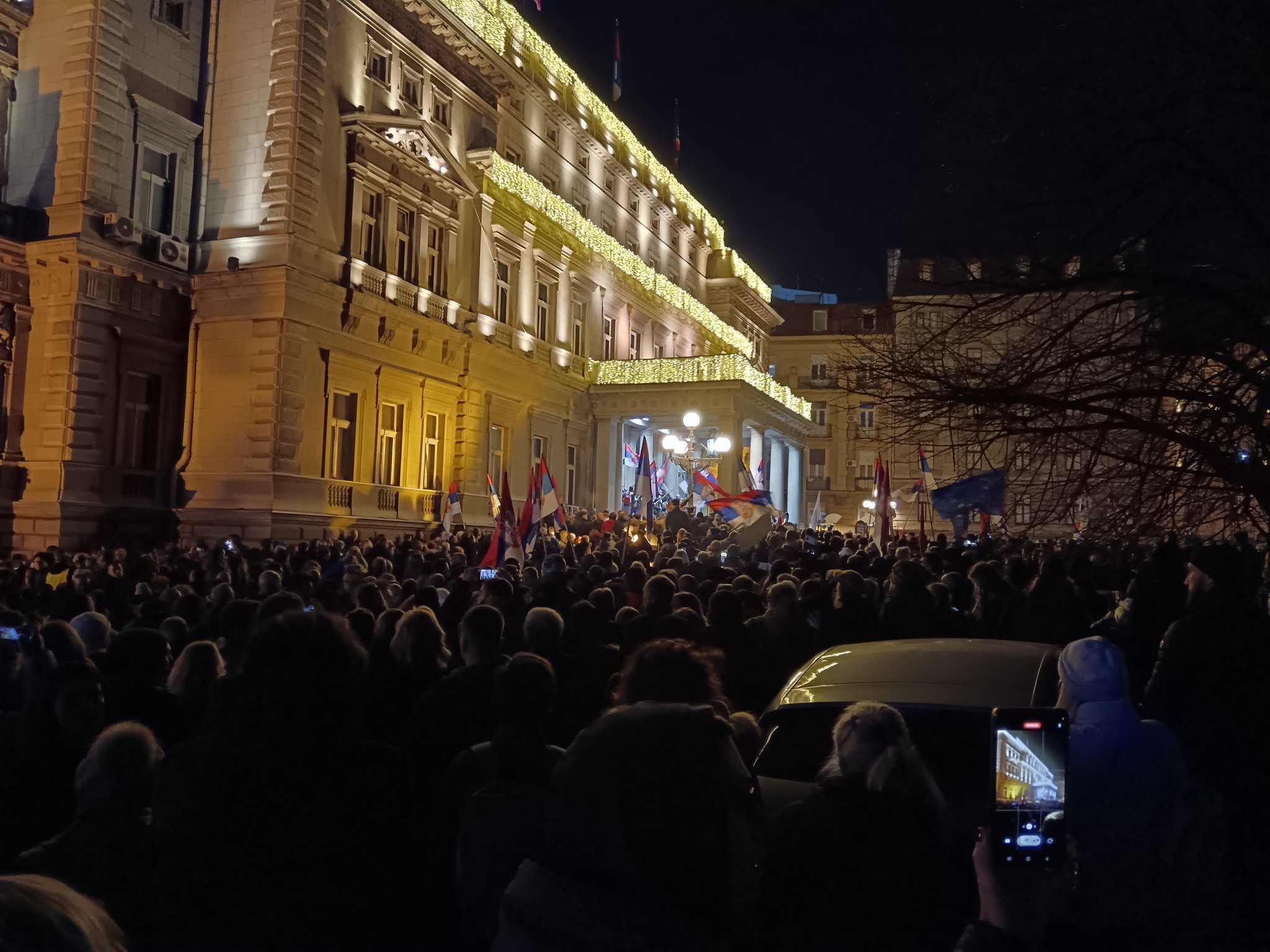 V Srbiji danes ponovno glasovanje, v Beogradu protesti