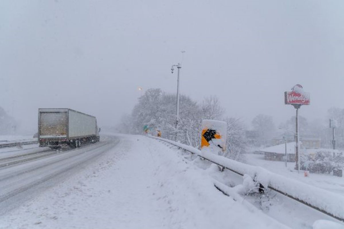 FOTO: Zimske razmere niso šala, v ZDA umrlo najmanj 89 ljudi