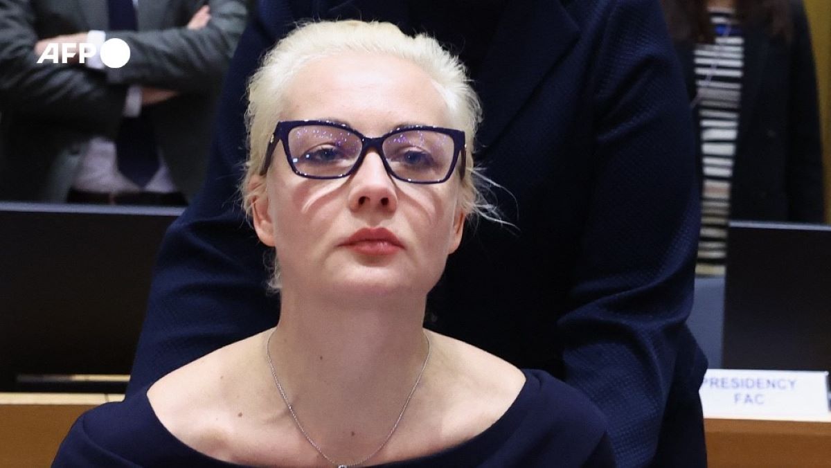 Julija Navalna  Putina obtožuje satanizma: "Mučili ste ga živega, zdaj ga mučite še mrtvega"