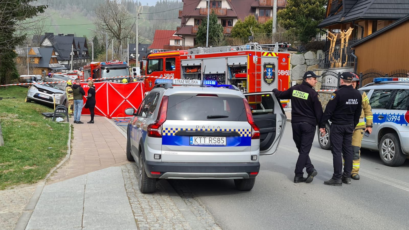 Po neurju na Poljskem umrlo pet ljudi, med njimi dva otroka