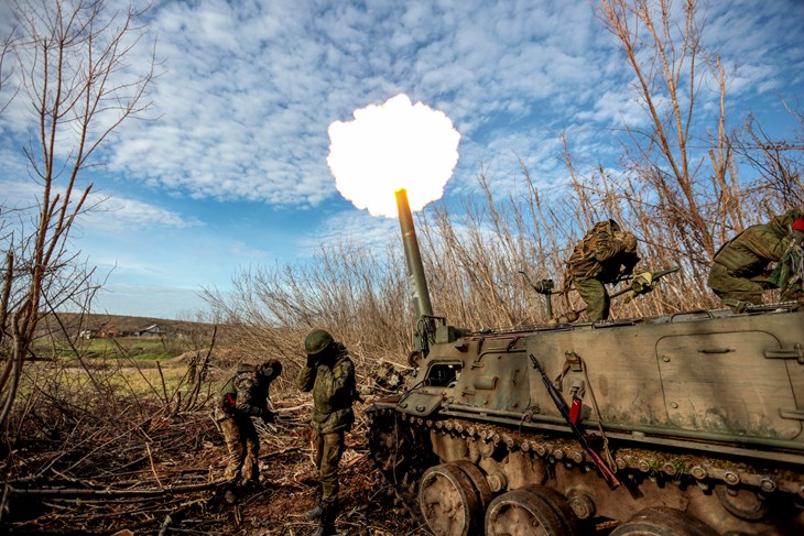 Ruske sile na vzhodu Ukrajine zavzele še eno vas, Kijev priznal poslabšanje razmer na fronti