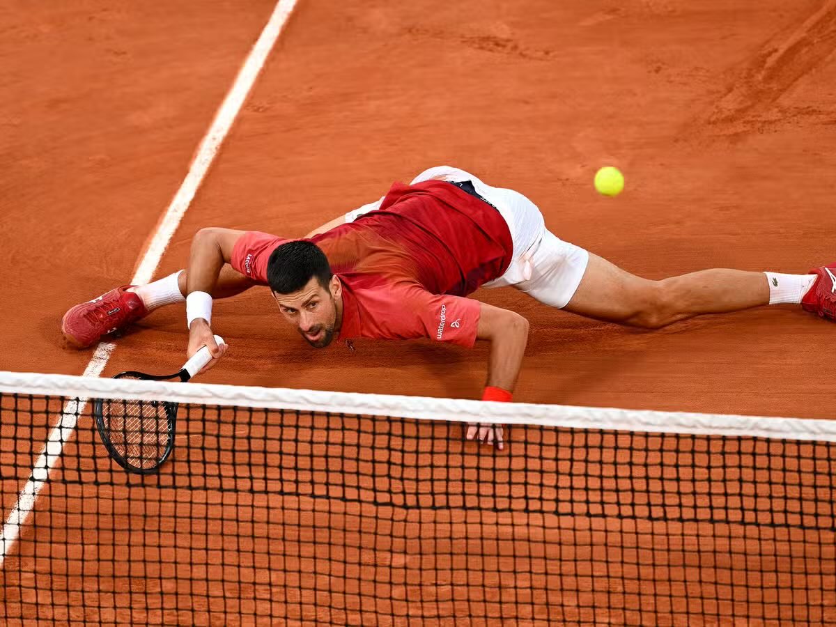 Đoković zapušča Roland Garros in posledično teniški prestol