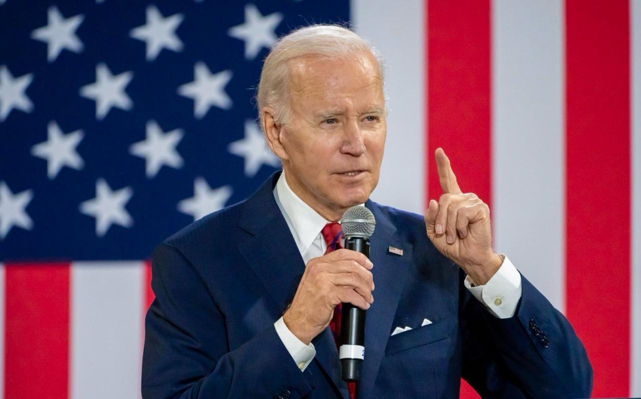 Joe Biden: "Ponosen sem, da sem prva temnopolta ženska v Beli hiši"