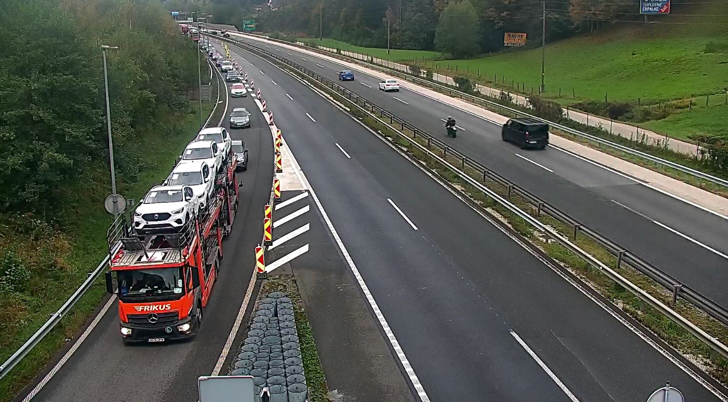 Spet zastoji na štajerski avtocesti zaradi del, zamuda je okoli 20 minut