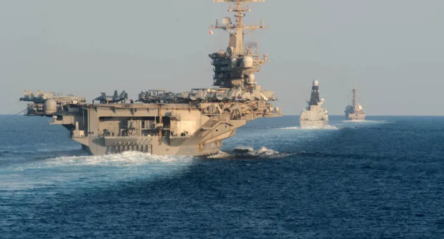 Trump ukazal premik velike flote vojaških ladij v smeri proti Iranu