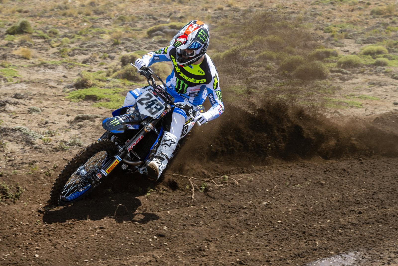 Tim Gajser na novem motorju prvenstvo začel tik pod stopničkami